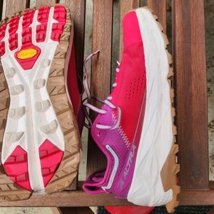 Altra Olympus 5 size 9.5